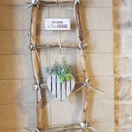 לינה וארוחת בוקר Gallina 18